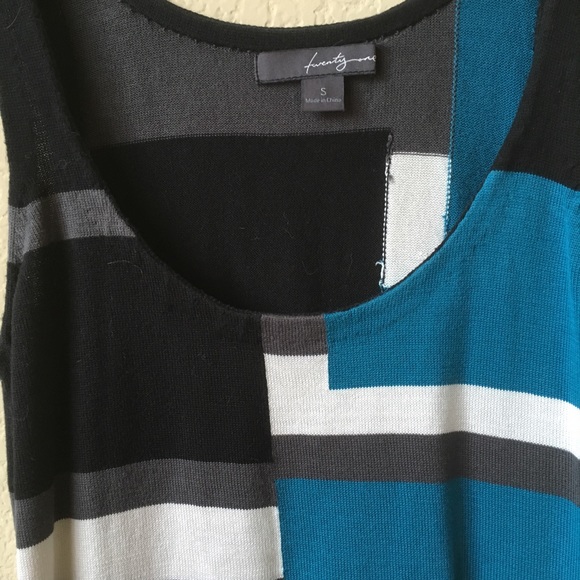 🌟3/$20🌟 Forever 21 Sweater Tunic - Picture 3 of 3